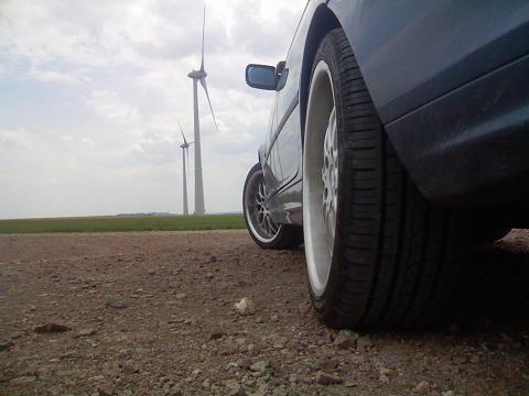 bmw eolienne.jpg