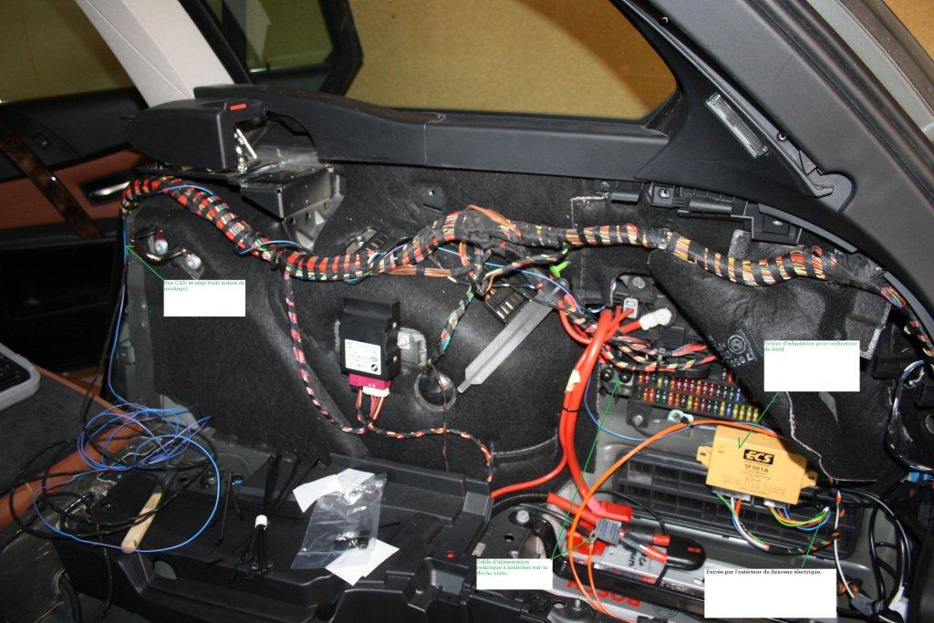 Pendant le branchement, enlever le fusible du boitier fil orange sur la photo.