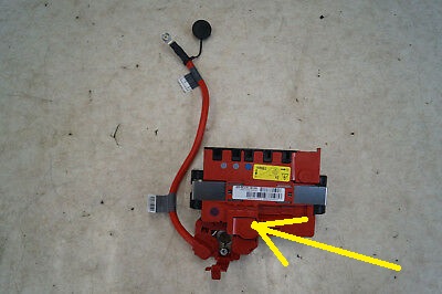 BMW-X5-E70-Batterie-et-un-Fil-de.jpg