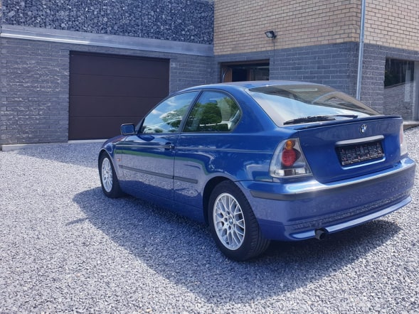 bmw2.jpg